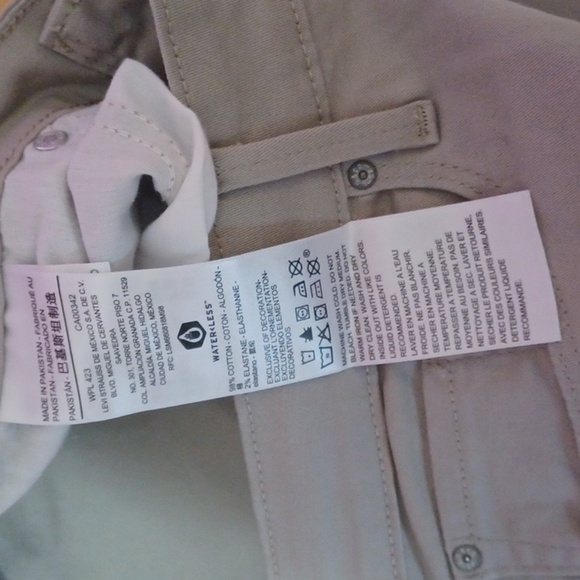 Signature by Levi Strauss mid rise straight leg jeans - Picture 3 of 11